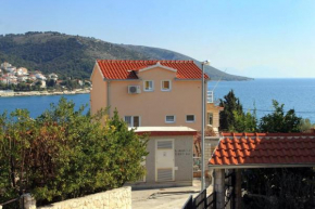 Apartments Zlata - 50m from beach